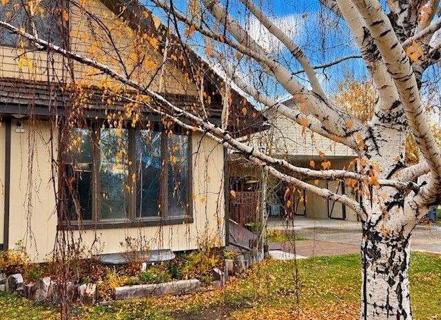 Property Photo:  6 Laird Street  MT 59748 