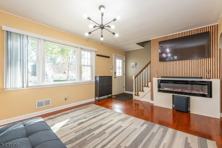 Property Photo:  214 Villa Pl  NJ 07065 