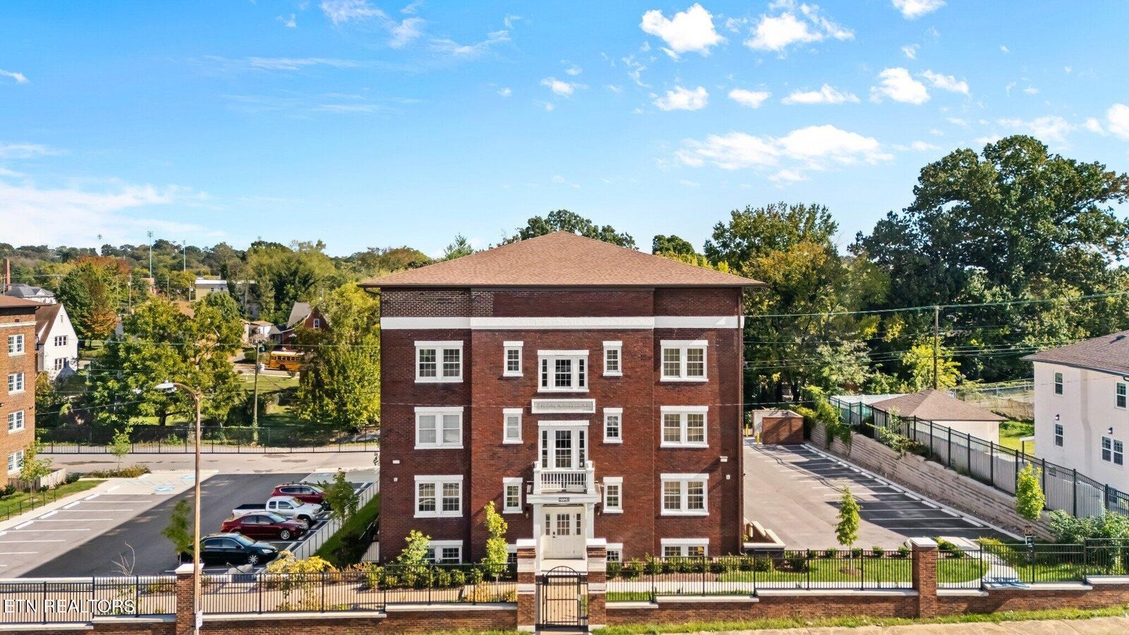 Property Photo:  2724 E Magnolia Ave 101  TN 37914 