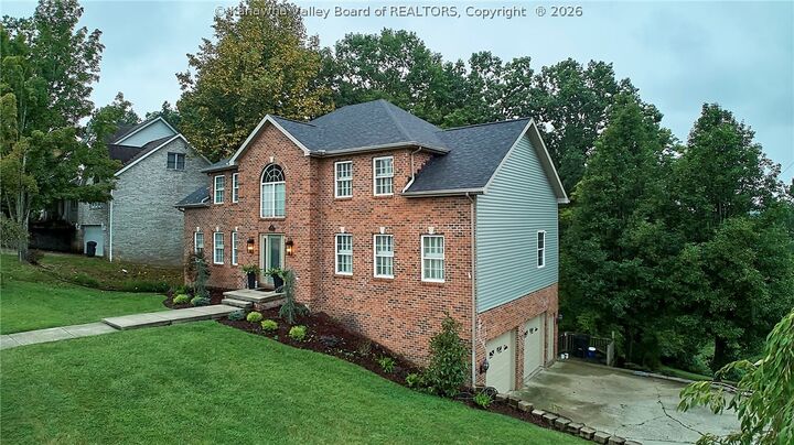 Property Photo: 424 Woodbridge Drive WV 25311