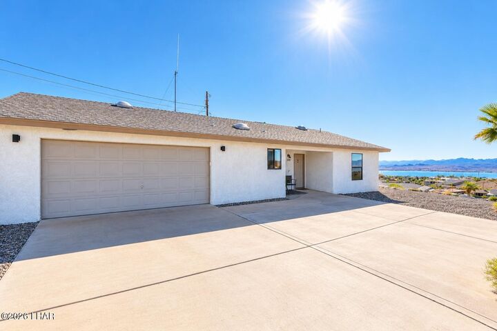 Property Photo: 3110 Douglas Dr AZ 86404