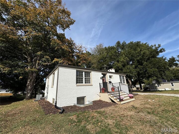 Property Photo:  1015 Kaskaskia Street  IL 62263 