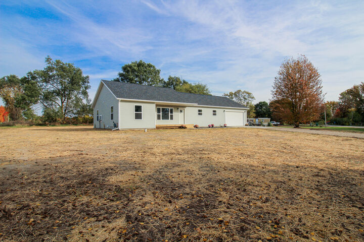 Property Photo: 58579 Ash Road MI 49093