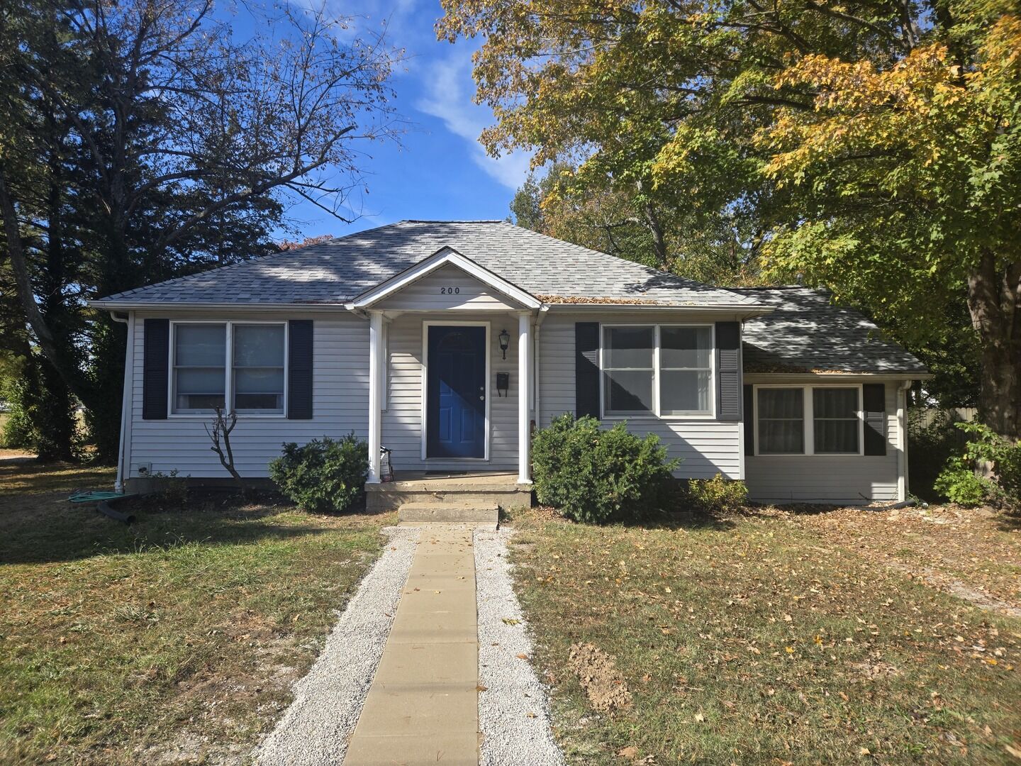 Property Photo:  200 N Oakland Avenue N  IL 62901 