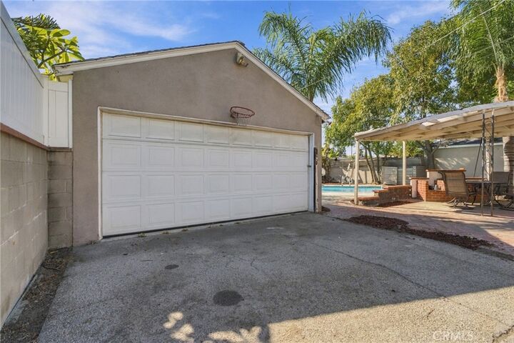 Property Photo:  12410 Lull Street  CA 91605 