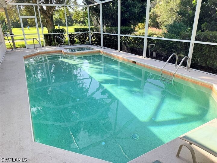 Property Photo: 6650 Harwich Court FL 34104