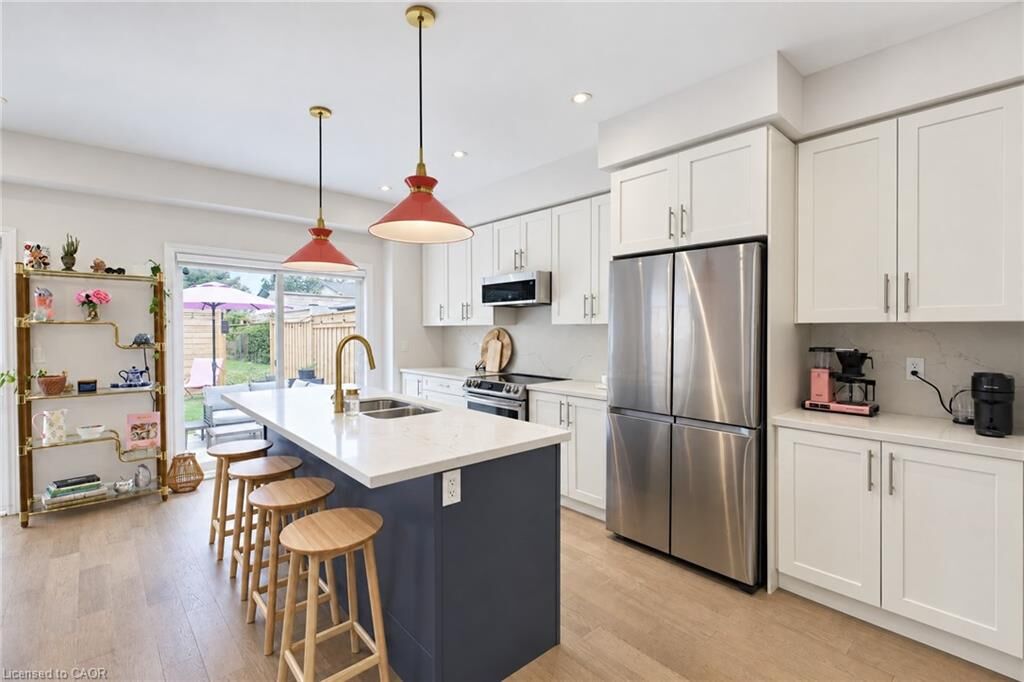 Property Photo:  60 Starling Drive  ON L9A 0C5 
