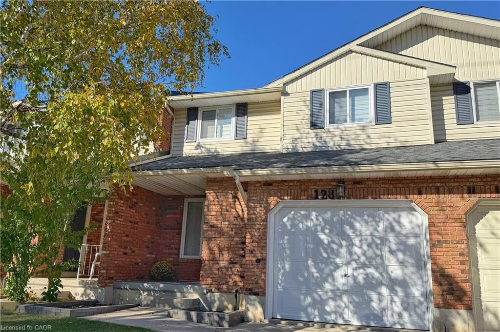 Property Photo:  128 Cedar Street  ON N1A 3C7 
