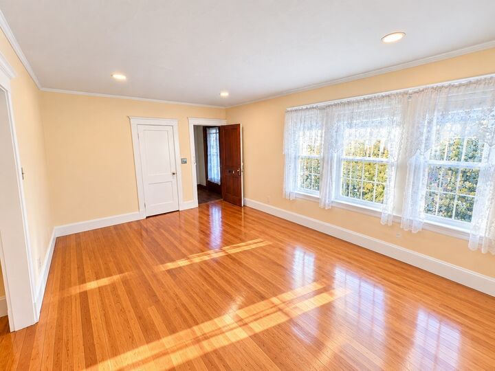 Property Photo:  255 Waverley Ave. 1  MA 02472 