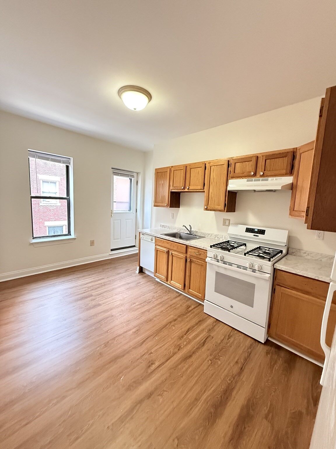 Property Photo:  21 Hemenway St 3  MA 02115 