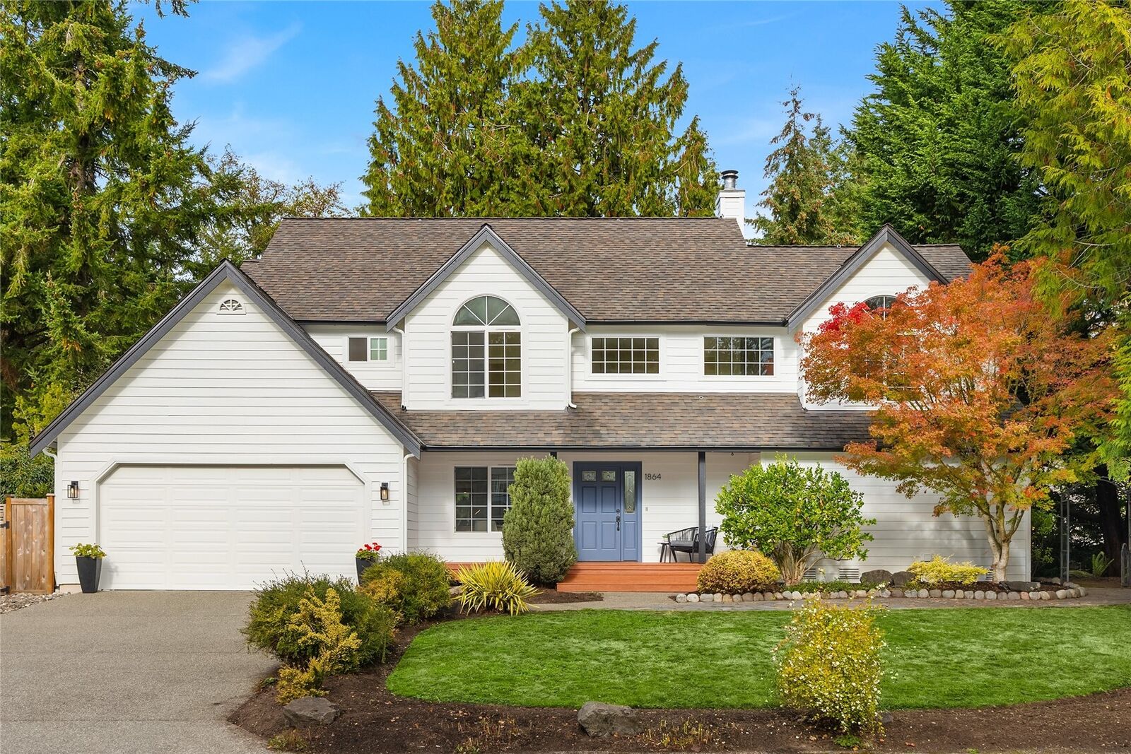 Property Photo:  1864  Commodore Lane NW  WA 98110 