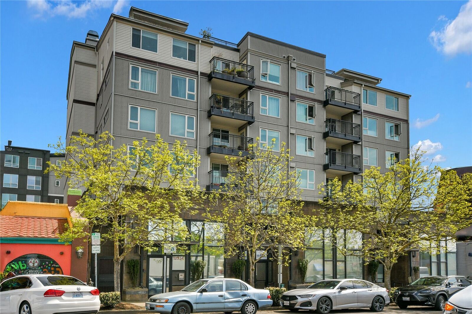 Property Photo: 12334 31st Avenue NE 607 WA 98125