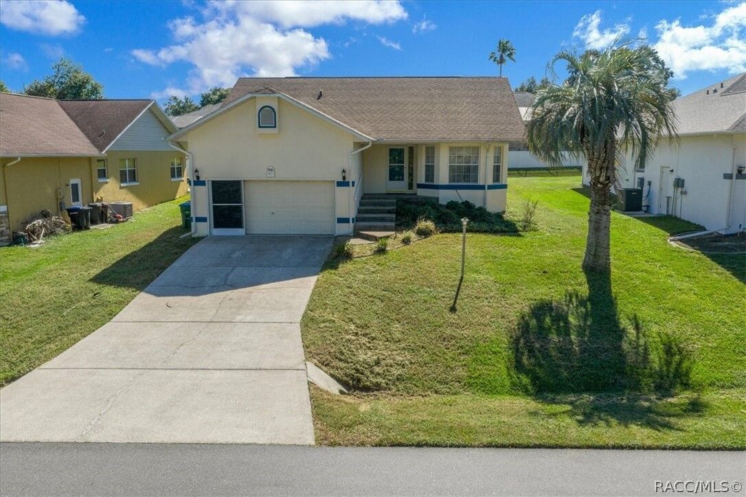Property Photo:  906 W Colbert Court  FL 34465 