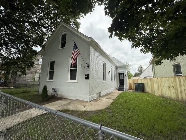 Property Photo: 631 S 6th Street IN 47374