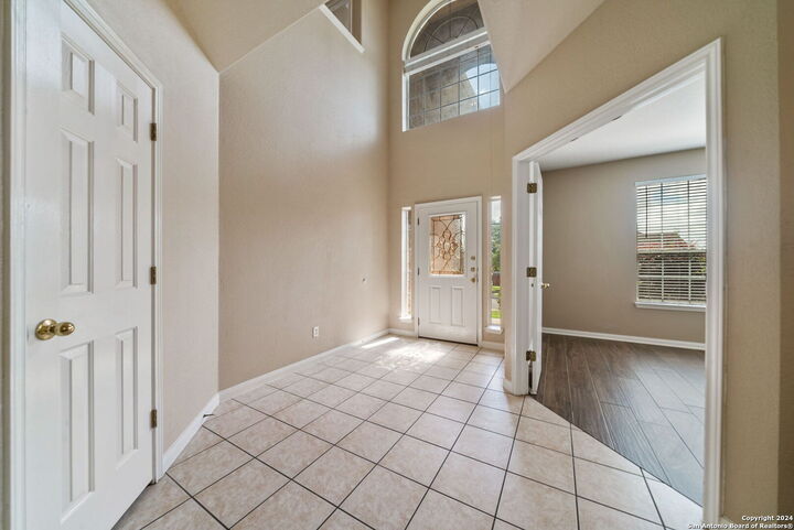 Property Photo: 25811 Copperas Ln TX 78260