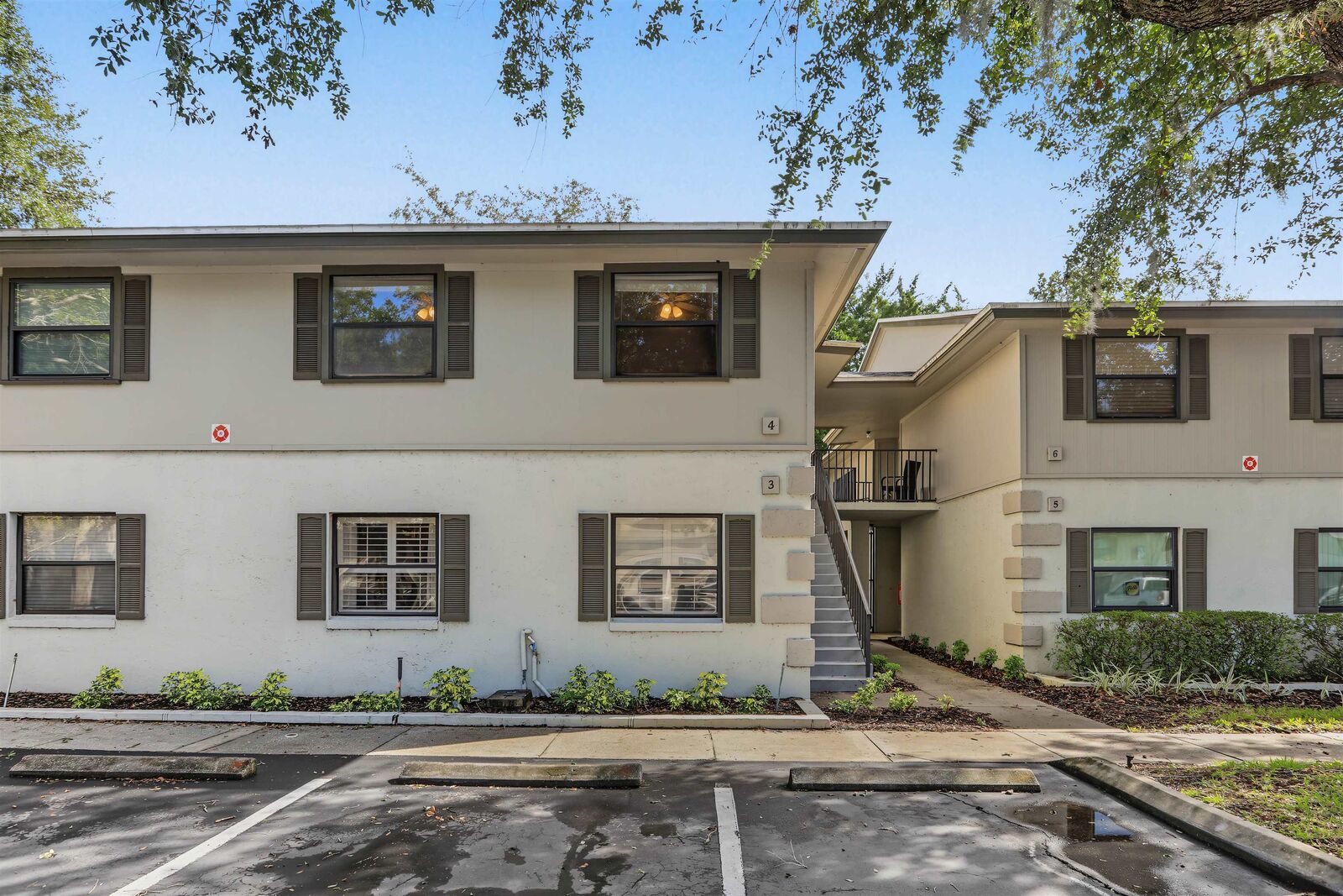 Property Photo:  4 Navarra Ct  FL 32086 
