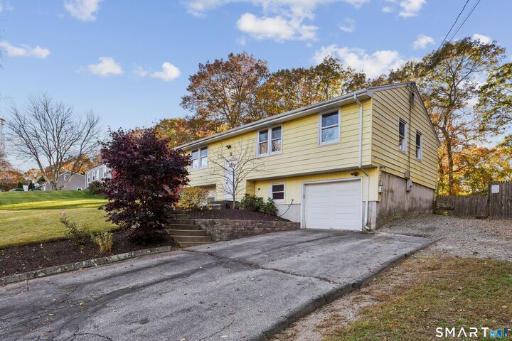 Property Photo:  11 Texas Drive  CT 06370 