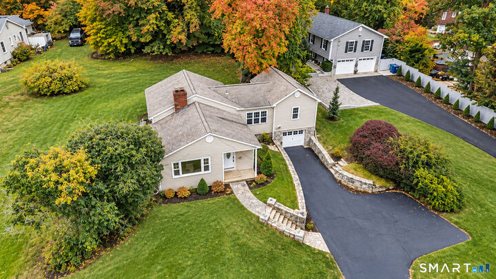 Property Photo:  27 Bissell Place  CT 06483 