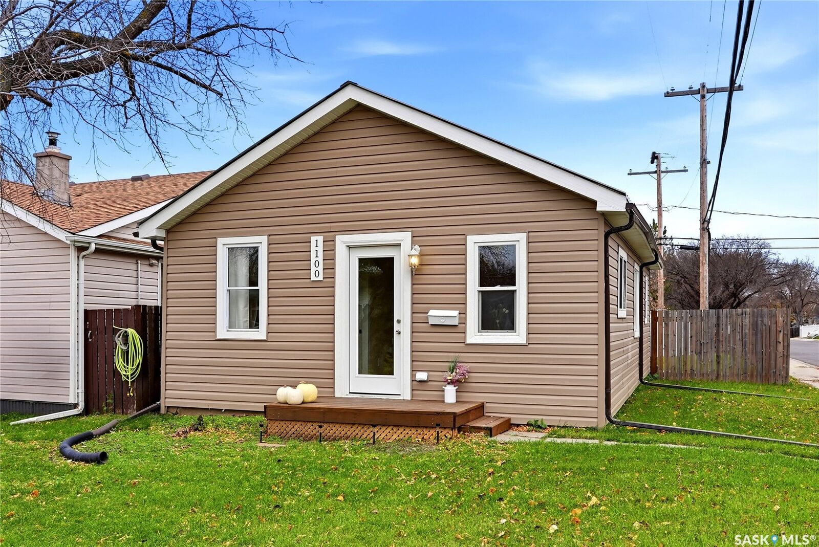 Property Photo:  1100 Fort Street  SK S4T 5R7 