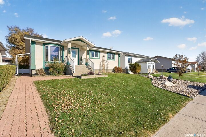 Property Photo:  1546 Athabasca Street W  SK S6H 7K4 