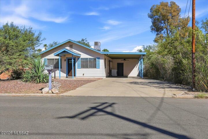 Property Photo:  2551 E Halcyon Road  AZ 85716 
