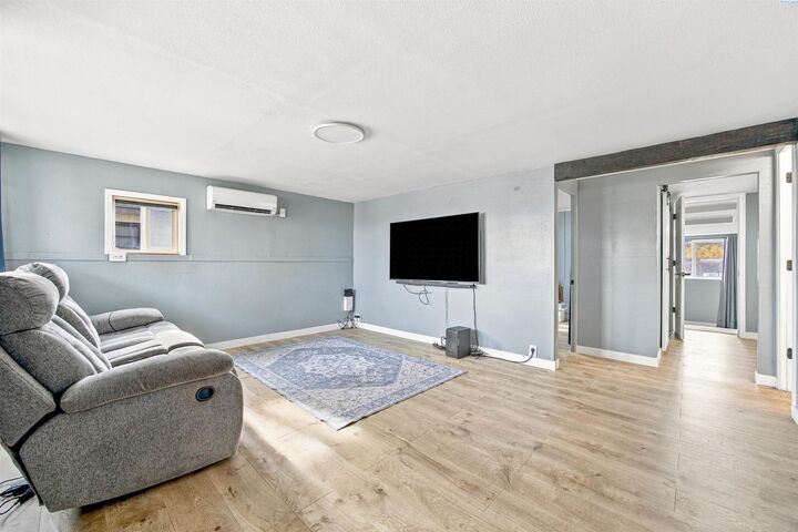 Property Photo:  1609 Perkins Ave  WA 99354 