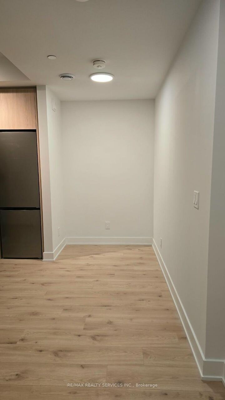Property Photo:  3008 William Cutmore Boulevard 323  ON L6H 8E7 