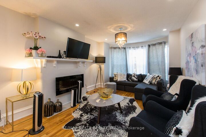 Property Photo:  60 Third Avenue 2  ON K1S 2J8 