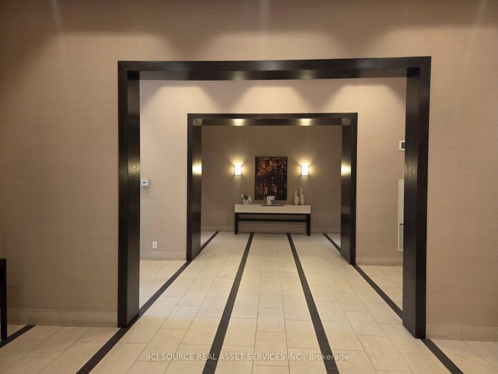 Property Photo:  2035 Sheppard Avenue E 221  ON M2J 0A8 