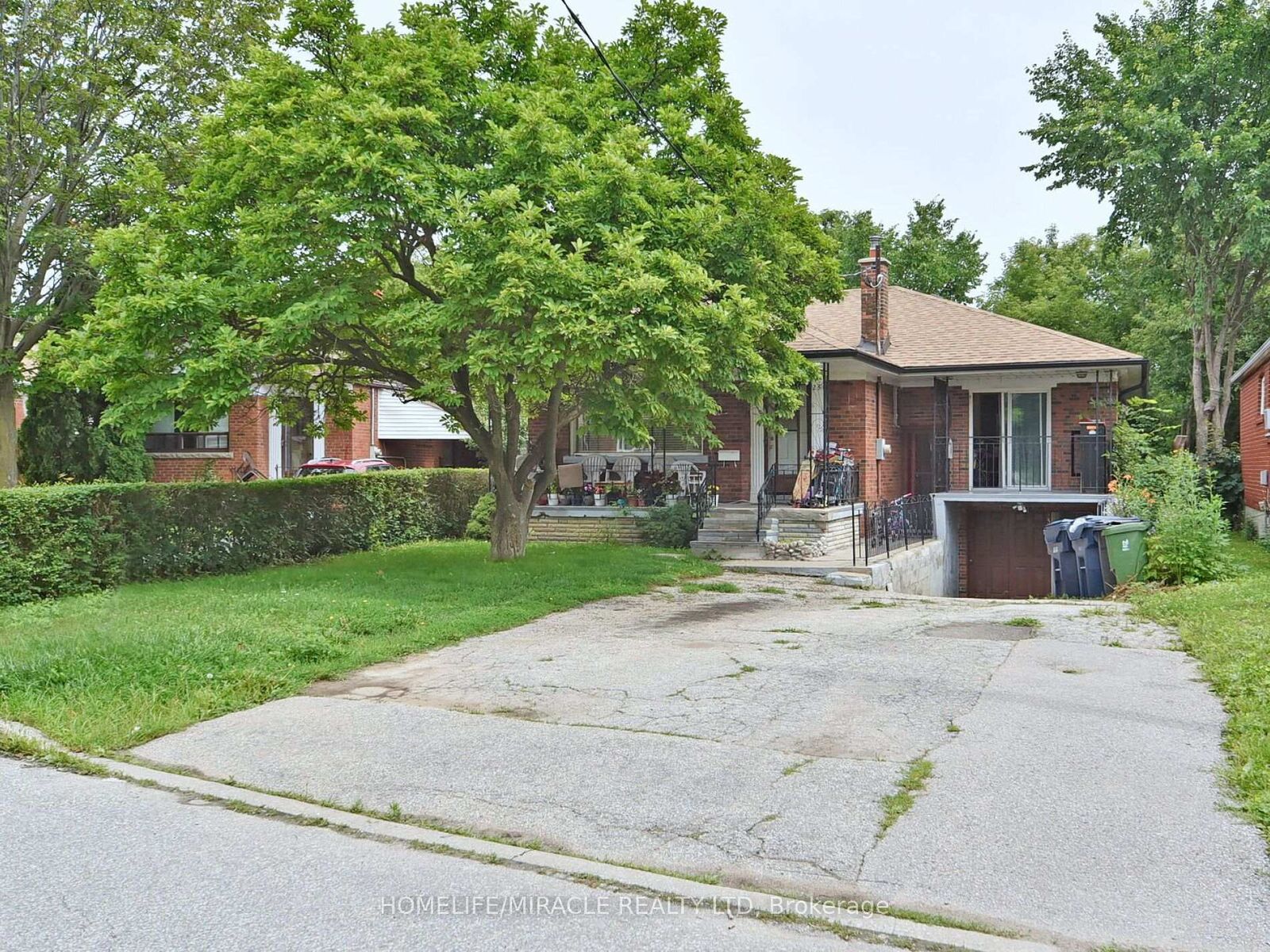 Property Photo:  23 Tardree Place Main - U-1  ON M1R 3X2 