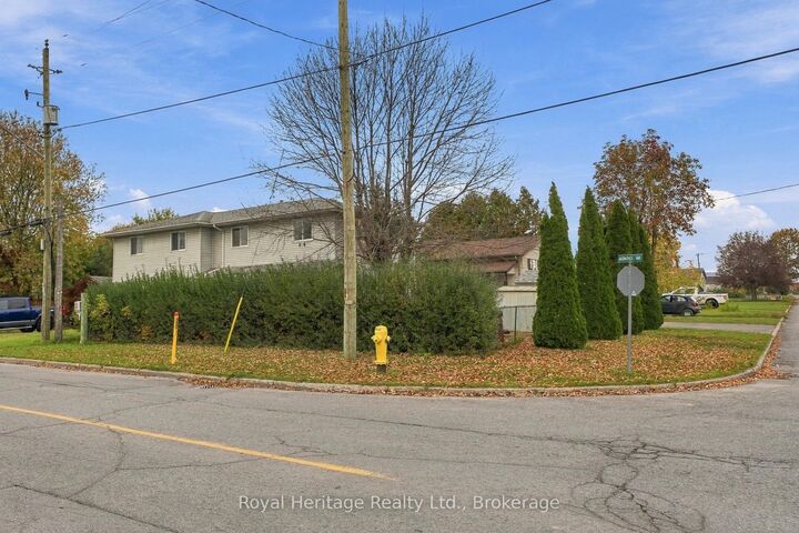 Property Photo:  54 North Murray Street  ON K8V 2E6 