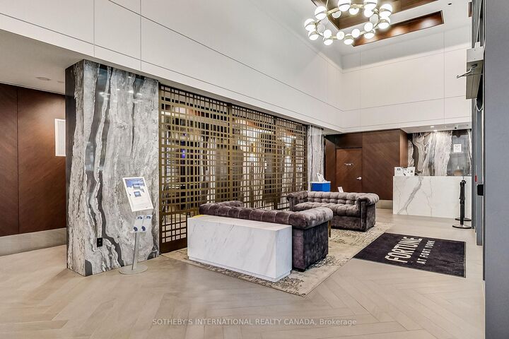 Property Photo:  38 Iannuzzi Street 2506  ON M5V 0S2 