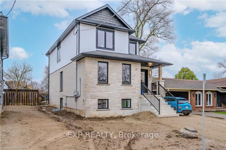 Property Photo:  22 Hincks Street A  ON N3A 2A3 