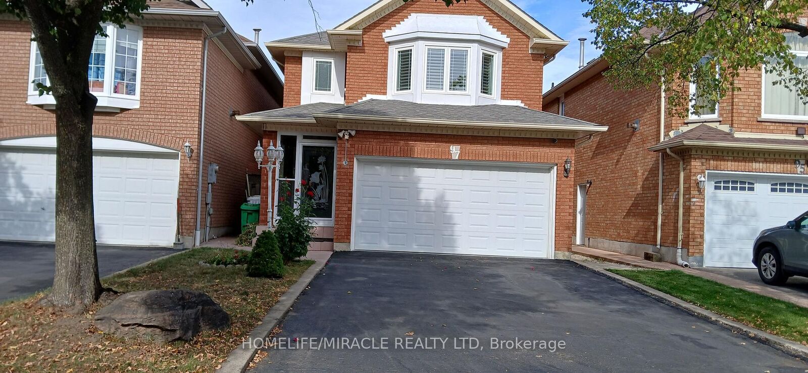 Property Photo:  97 Wildberry Crescent  ON L6R 1J9 