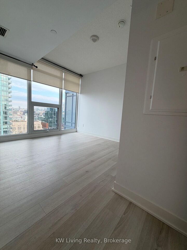 Property Photo:  70 Queens Wharf Road 2708  ON M5V 0J2 