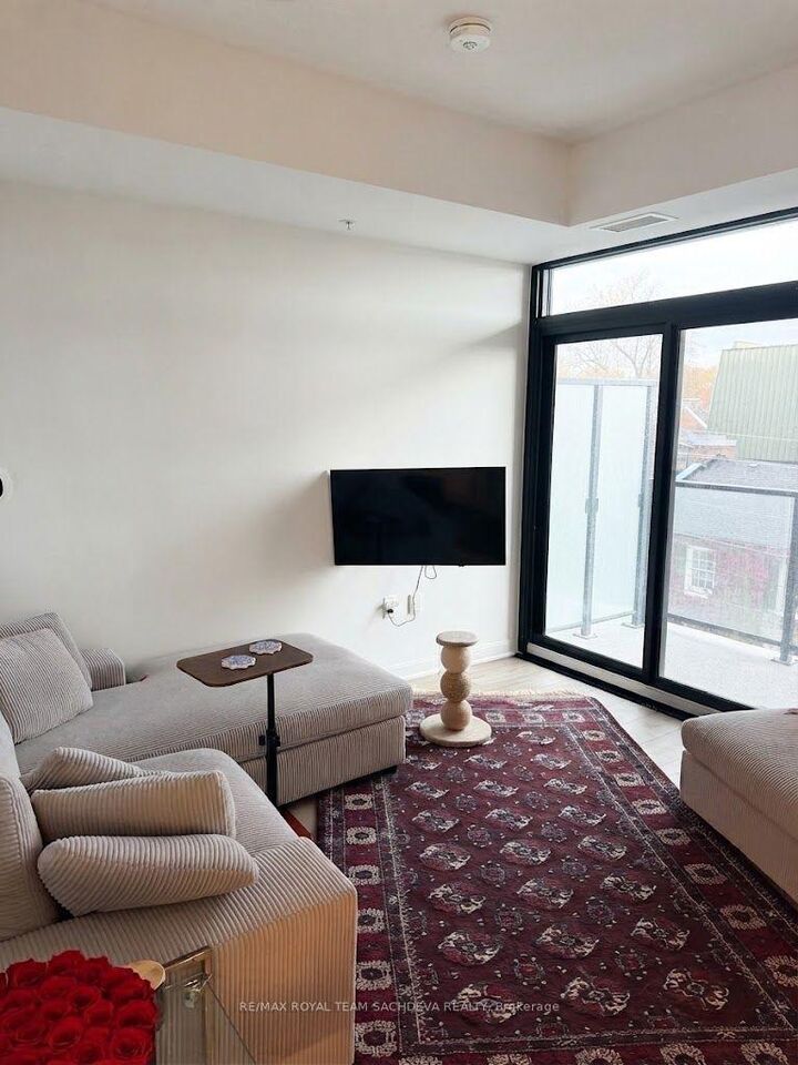 Property Photo:  223 Princess Street 424  ON K7L 1B3 