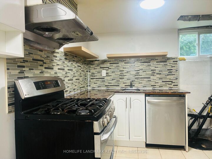Property Photo:  3 Tinder Crescent Bsmt Apt  ON M4A 1L2 