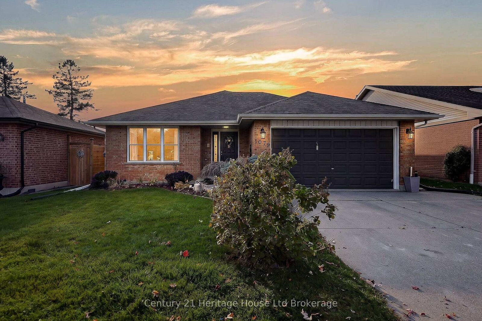Property Photo:  1079 Pearson Drive  ON N4S 8T7 