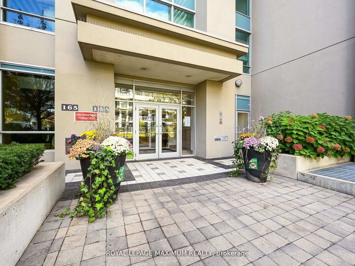 Property Photo:  155 Legion Road N 1013  ON M8Y 0A7 
