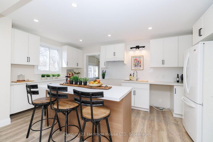 Property Photo: 197 Murray Street ON L2A 2B7