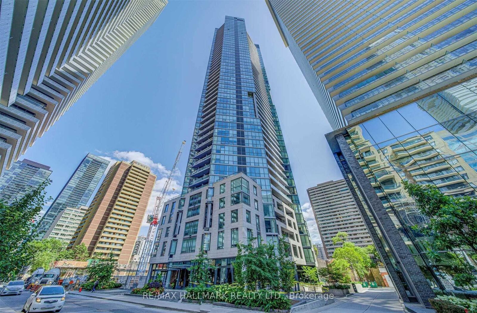 Property Photo:  45 Charles Street E 3805  ON M4Y 0B8 