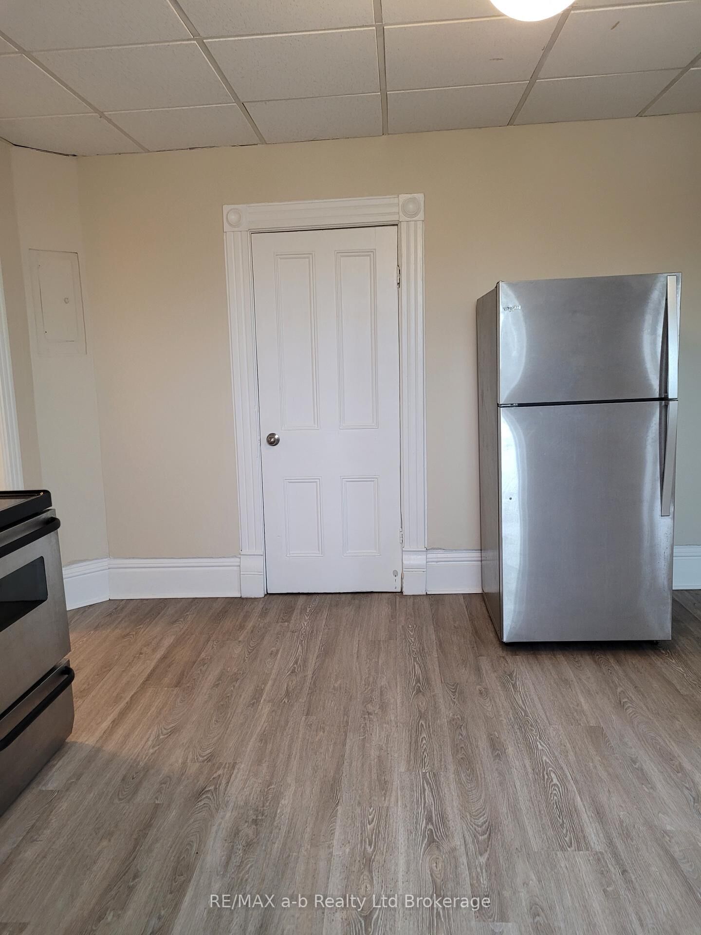 Property Photo:  350 Dundas Street 4  ON N4S 1B4 