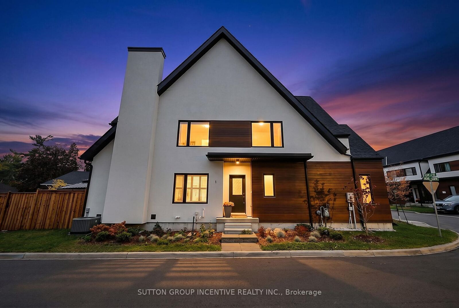 Property Photo:  1 Rice Lane  ON L3V 8M3 