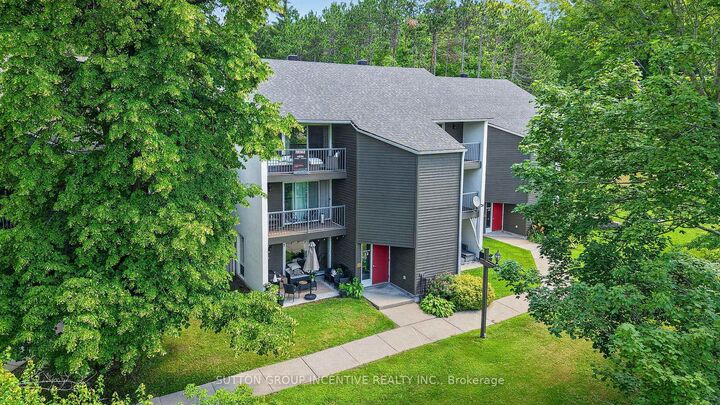 Property Photo: 1102 Horseshoe Valley Road W 224 ON L4M 4Y8