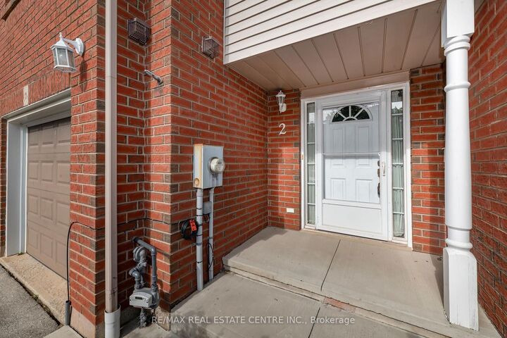 Property Photo:  2 Walker Court  ON L3M 5J5 