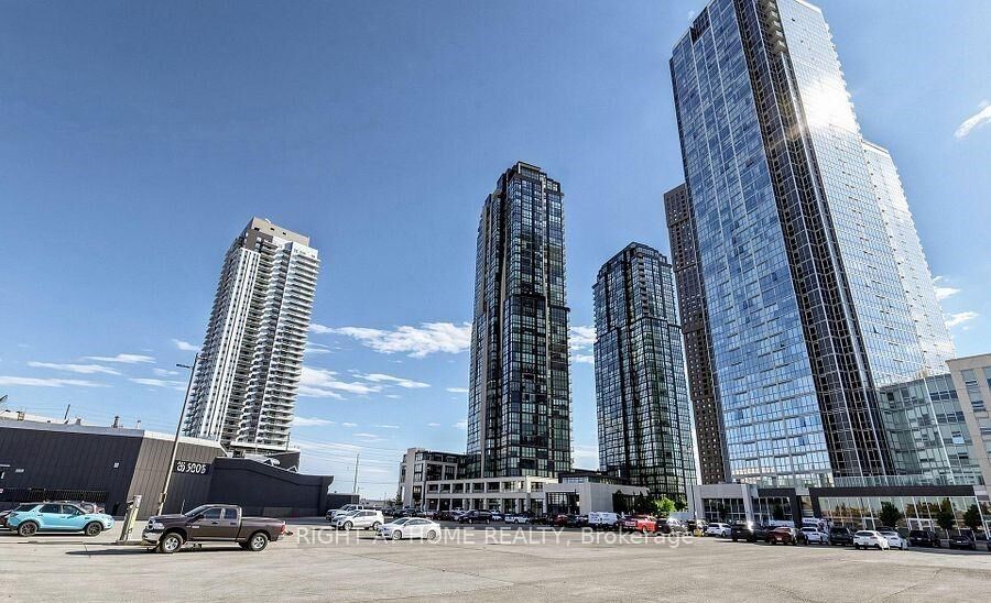 Property Photo:  2900 Highway 7 Road 2602  ON L4K 1W2 