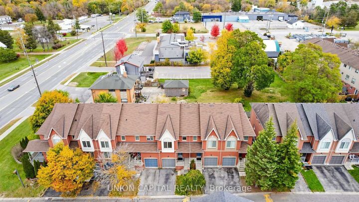 Property Photo:  1867 Kingston Road 5  ON L1V 6Z4 