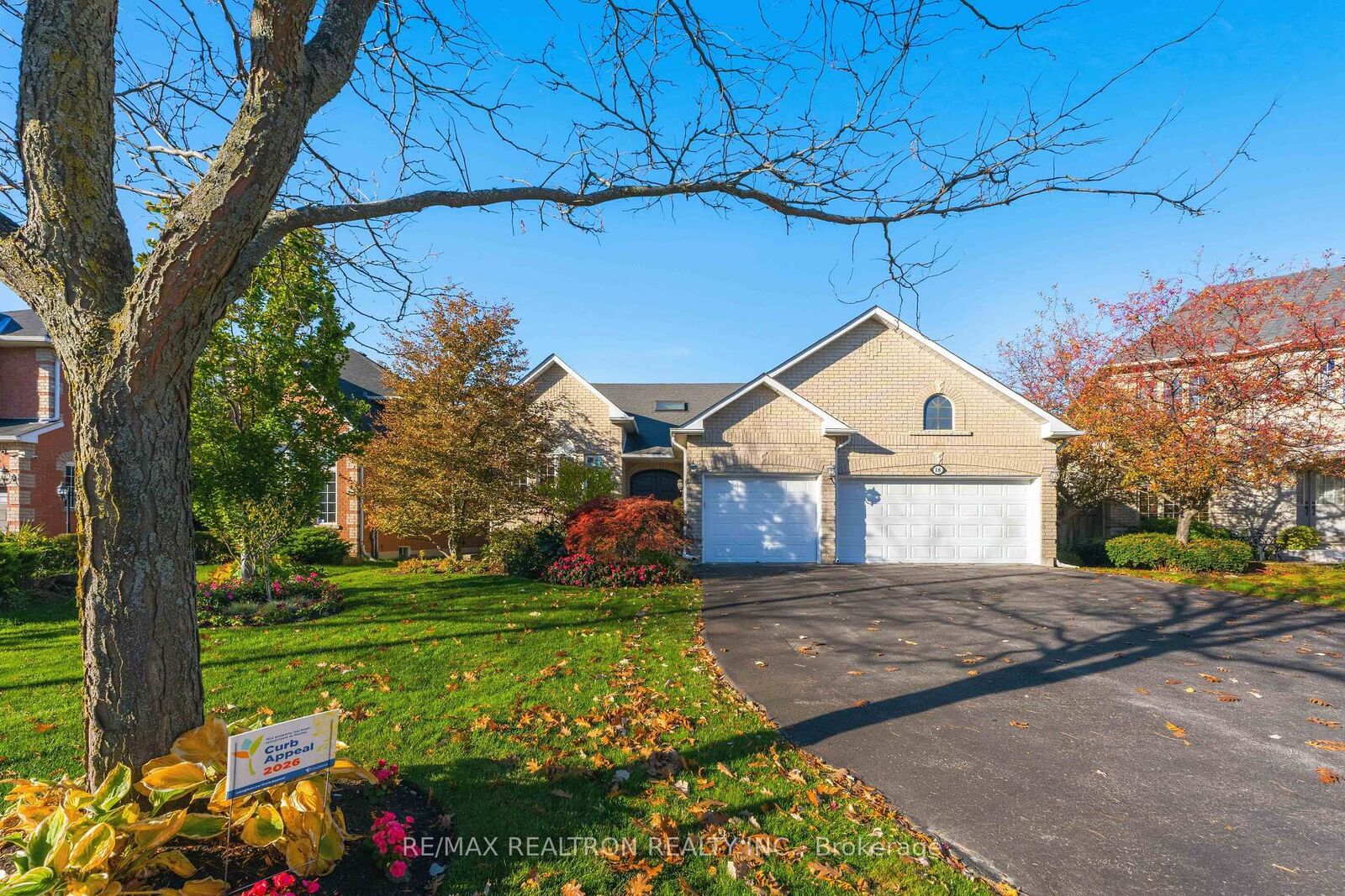 Property Photo:  18 Glenforest Drive  ON L4J 8K5 