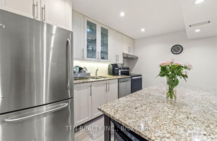 Property Photo: 17 Camden Drive ON L4K 5S6