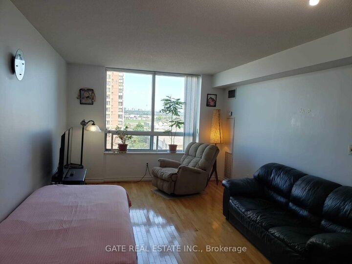 Property Photo:  123 Omni Drive 871  ON M1P 5A8 